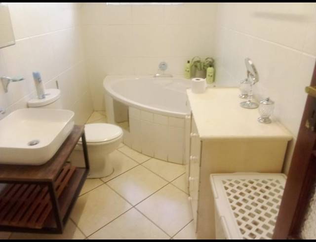 3 BEDROOM HOUSE FOR SALE IN KENSINGTON